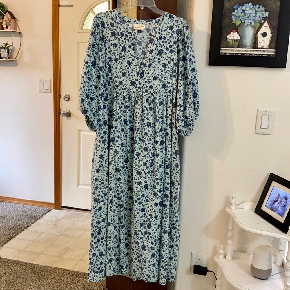 Universal Thread Maxi Dress
